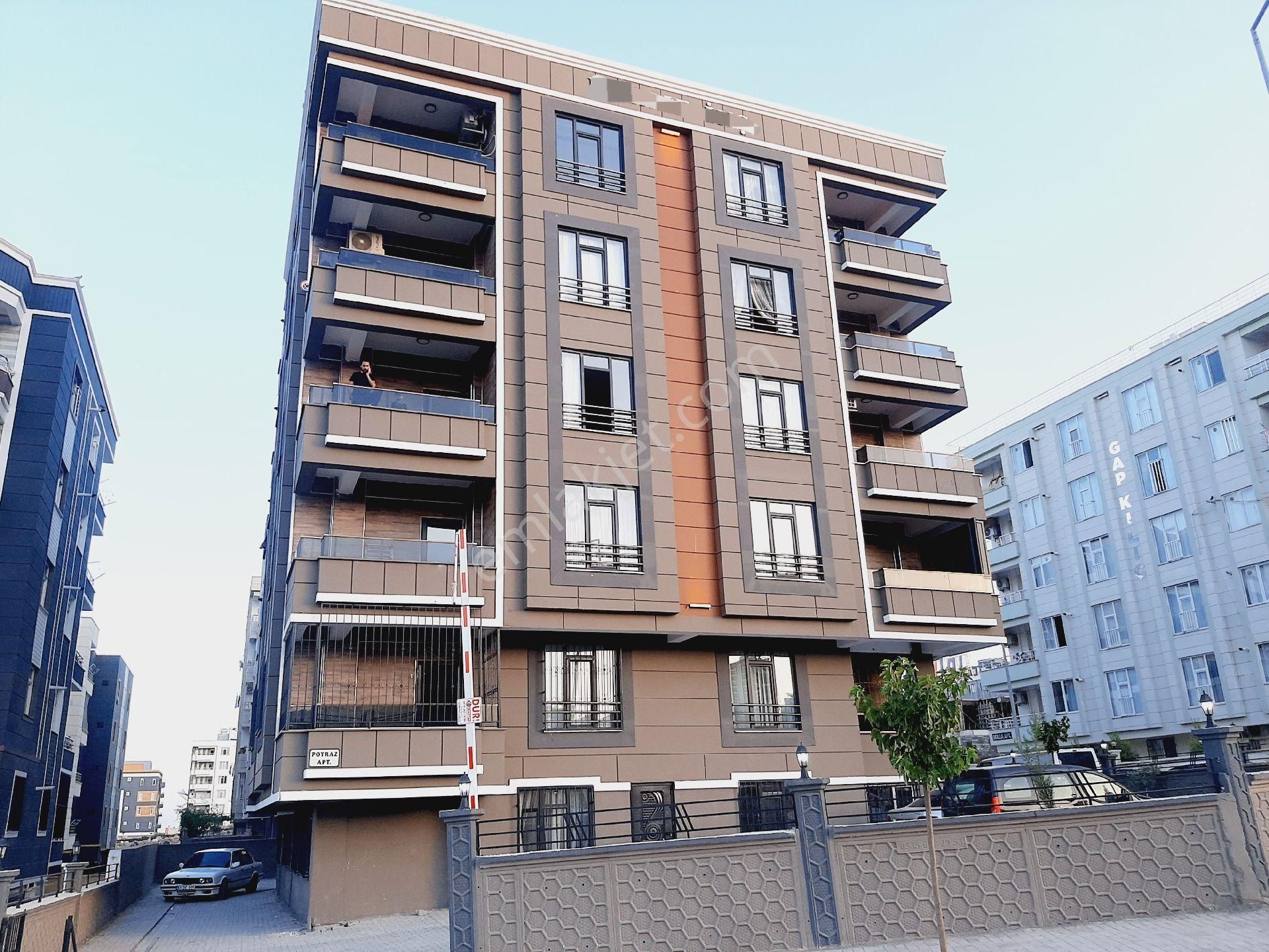 Karaköprü Seyrantepe Satılık Daire KARAKÖPRÜ SEYRANTEPEDE SATILIK FULL 3+1 DÜZ GİRİŞ SIFIR DAİRE