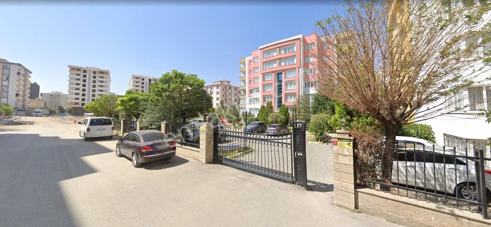 İpekyolu Alipaşa Satılık Daire ACİL BAŞKENT 1 SİTESİNDE SATILIK 3+1 DAİRE