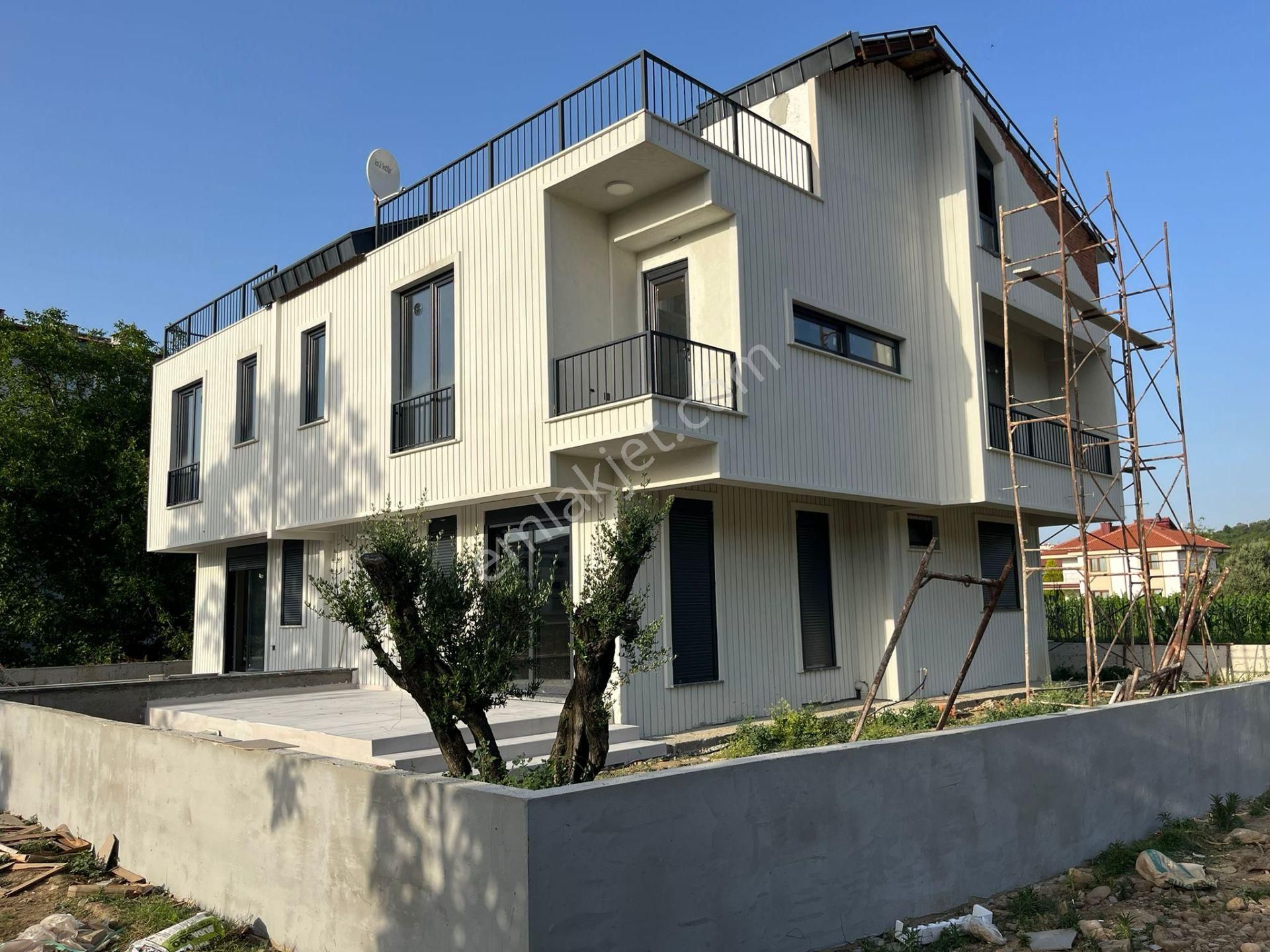 Çınarcık Karpuzdere Satılık Daire  1 AY SONRA TESLİM VİLLA TADINDA!. DUBLEKS DAİRE 150M2 YATAY İMAR