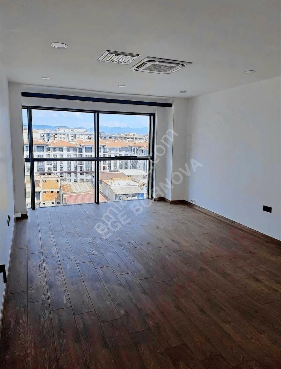 Bayraklı Adalet Kiralık Ofis Folkart Towers karşısı yeni binada kiralık 70 m2 sıfır ofisler