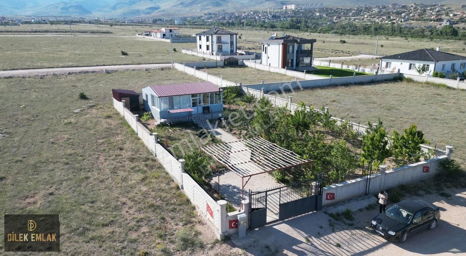 Niğde Merkez Koyunlu Köyü (Bahçelievler) Satılık Müstakil Ev DİLEK EMLAK'TAN KOYUNLU'DA HARİKA KONUM 70m² SATILIK MÜSTAKİL EV