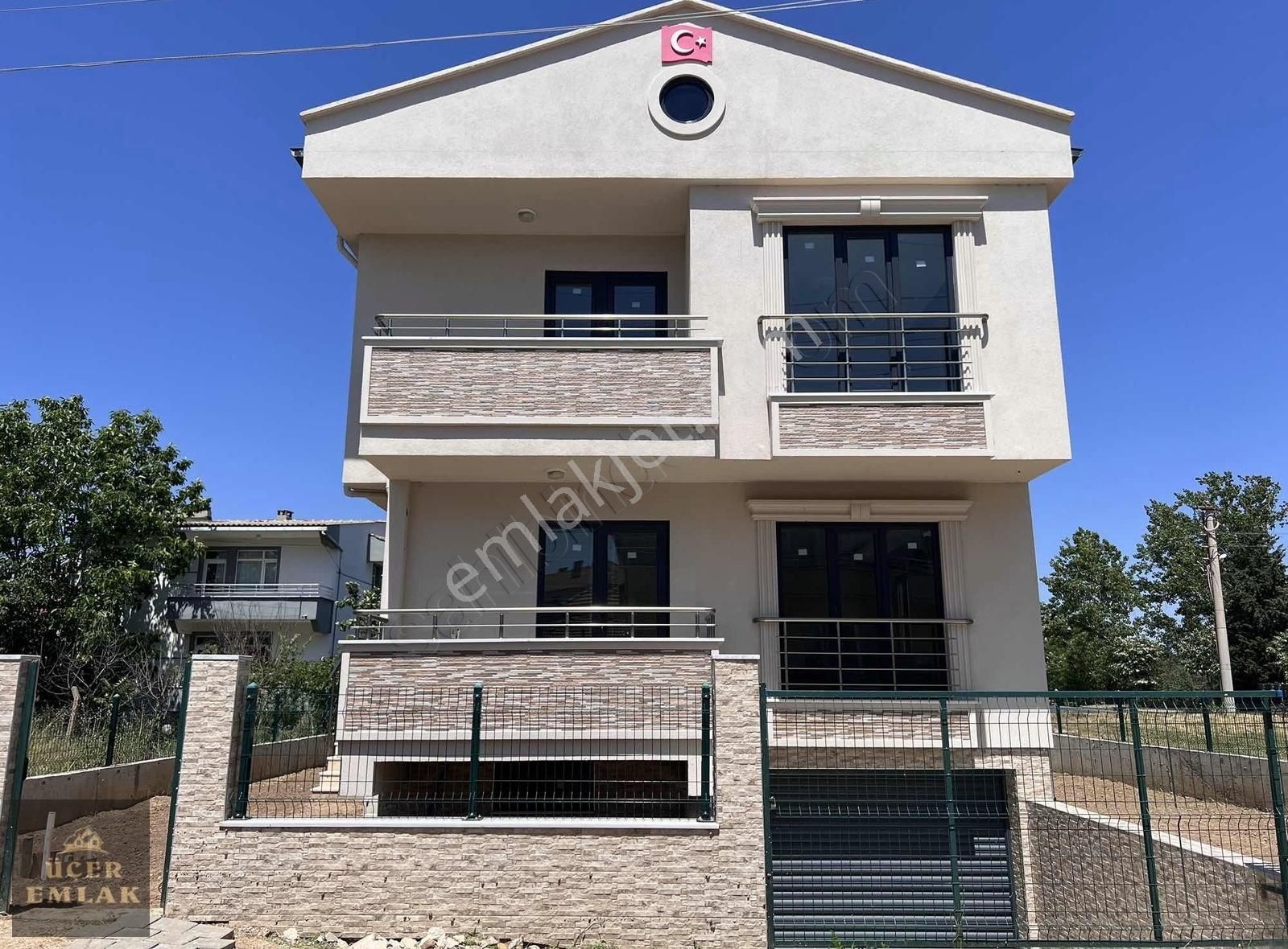 Babaeski Kurtuluş Satılık Villa KIRKLARELİ BABAESKİ KURTULUŞ MAHALLESİNDE 170 M2 SATILIK VİLLA