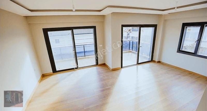 Güçlü Kardeşler Güre Merkezde Manzaralı 4+2 Lüks Trıblex Villa'r - Görsel 8