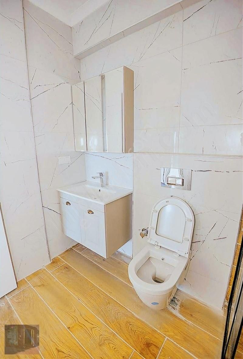 Güçlü Kardeşler Güre Merkezde Manzaralı 4+2 Lüks Trıblex Villa'r - Görsel 9