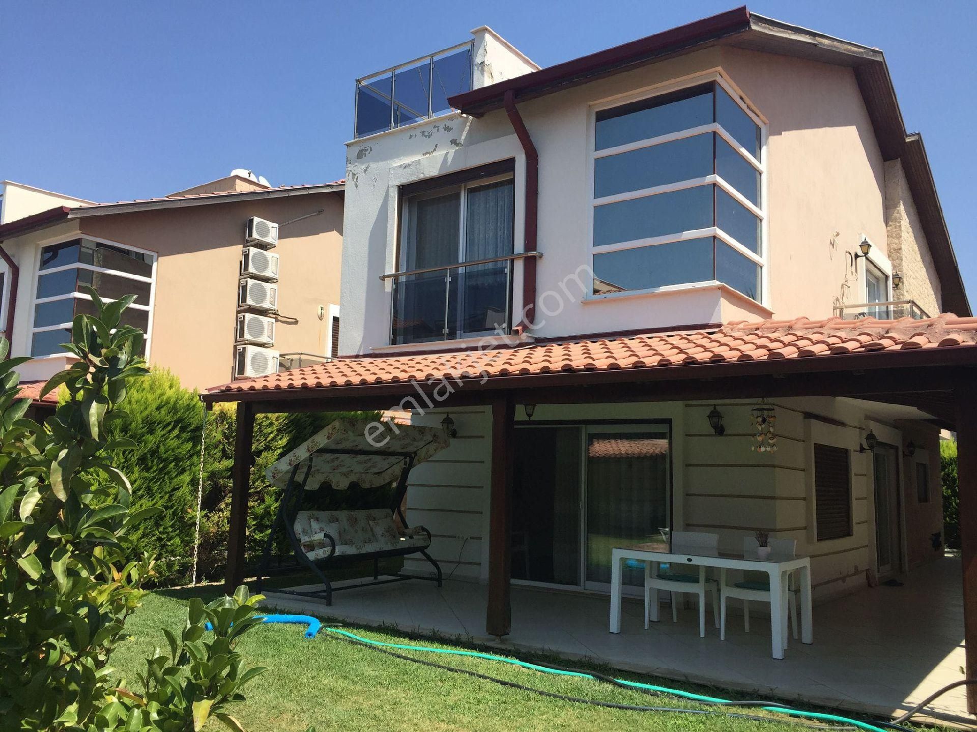 Kuşadası Karaova Satılık Villa Satılık 4+1 müstakil villa 