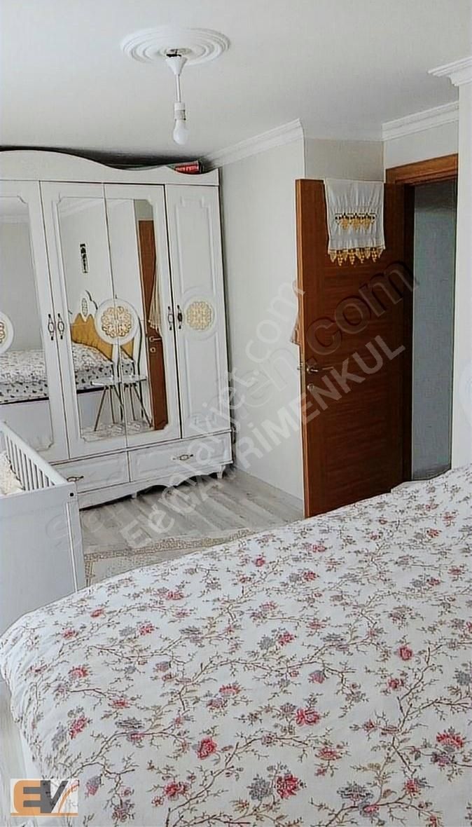 Ümraniye Site Satılık Daire ÜMRANİYE SİTE MH SATILIK DAİRE