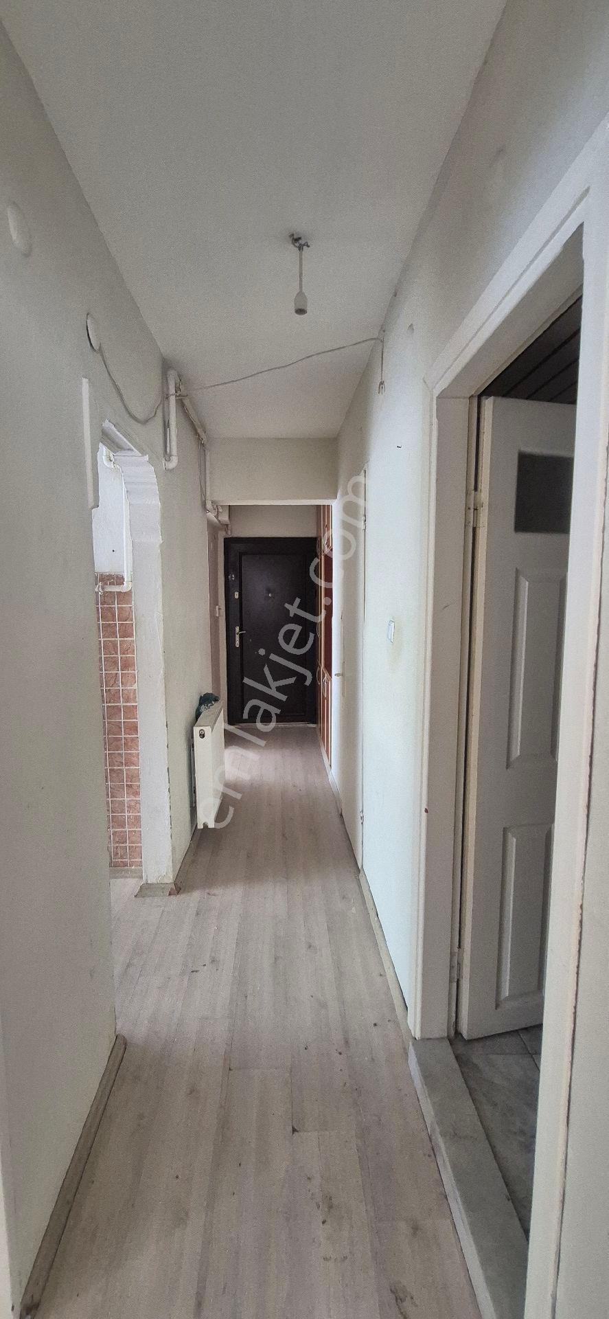 Bornova Evka-4 De 2+1 Satılık Daire.. - Görsel 11