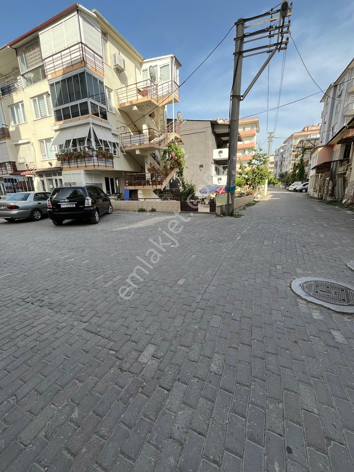 Mudanya Güzelyalı Yalı Kiralık Daire YALI  MAHALLESİNDE DENİZE YÜRÜME MESAFESİNDE KİRALIK DAİRE