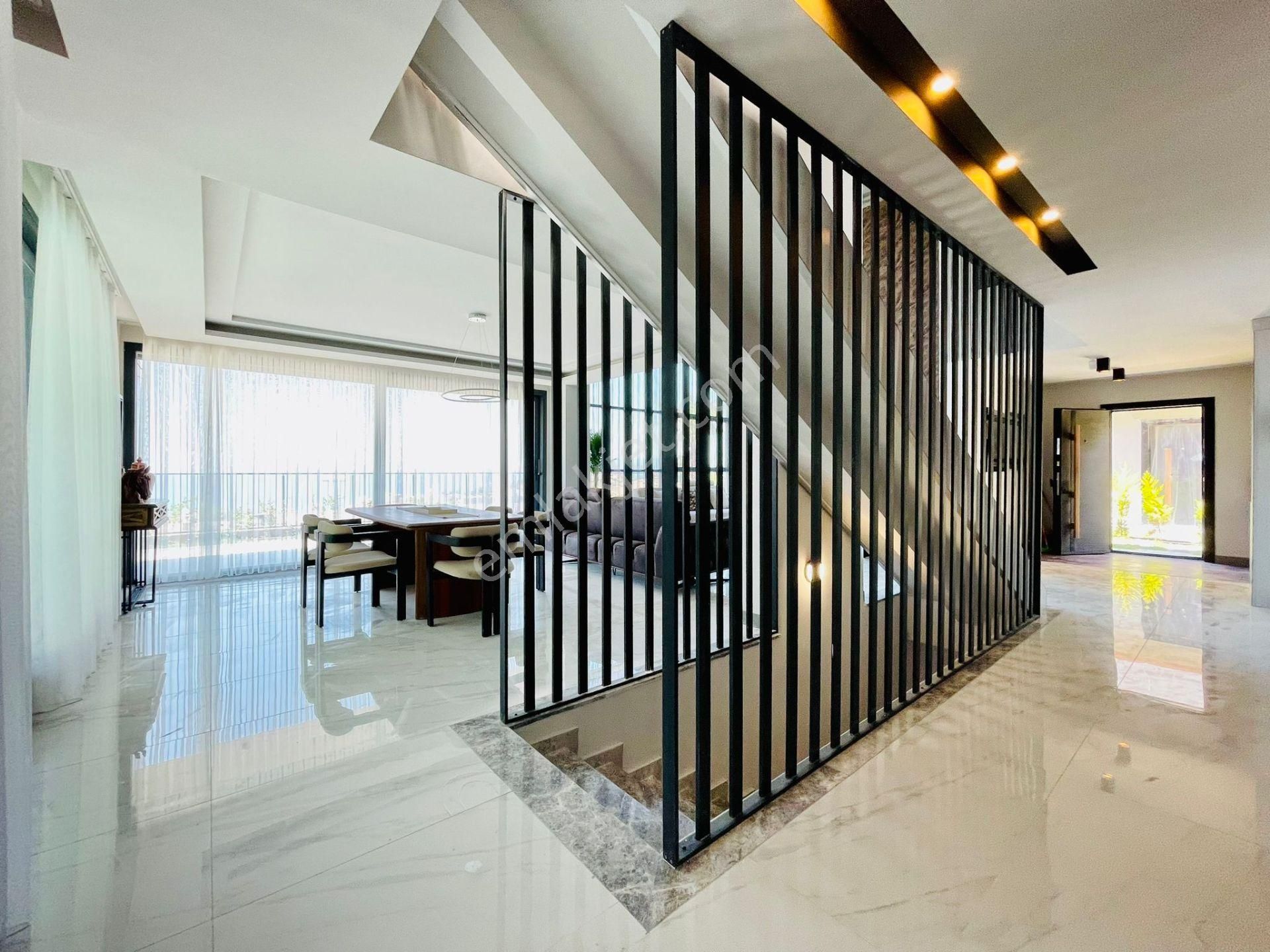 Full Manzara-sahıle Yakın-özel Havuz/otopark-hamam-sauna--akıllıev-500m2 Bahçe-tamamı Mustakıl - Görsel 12