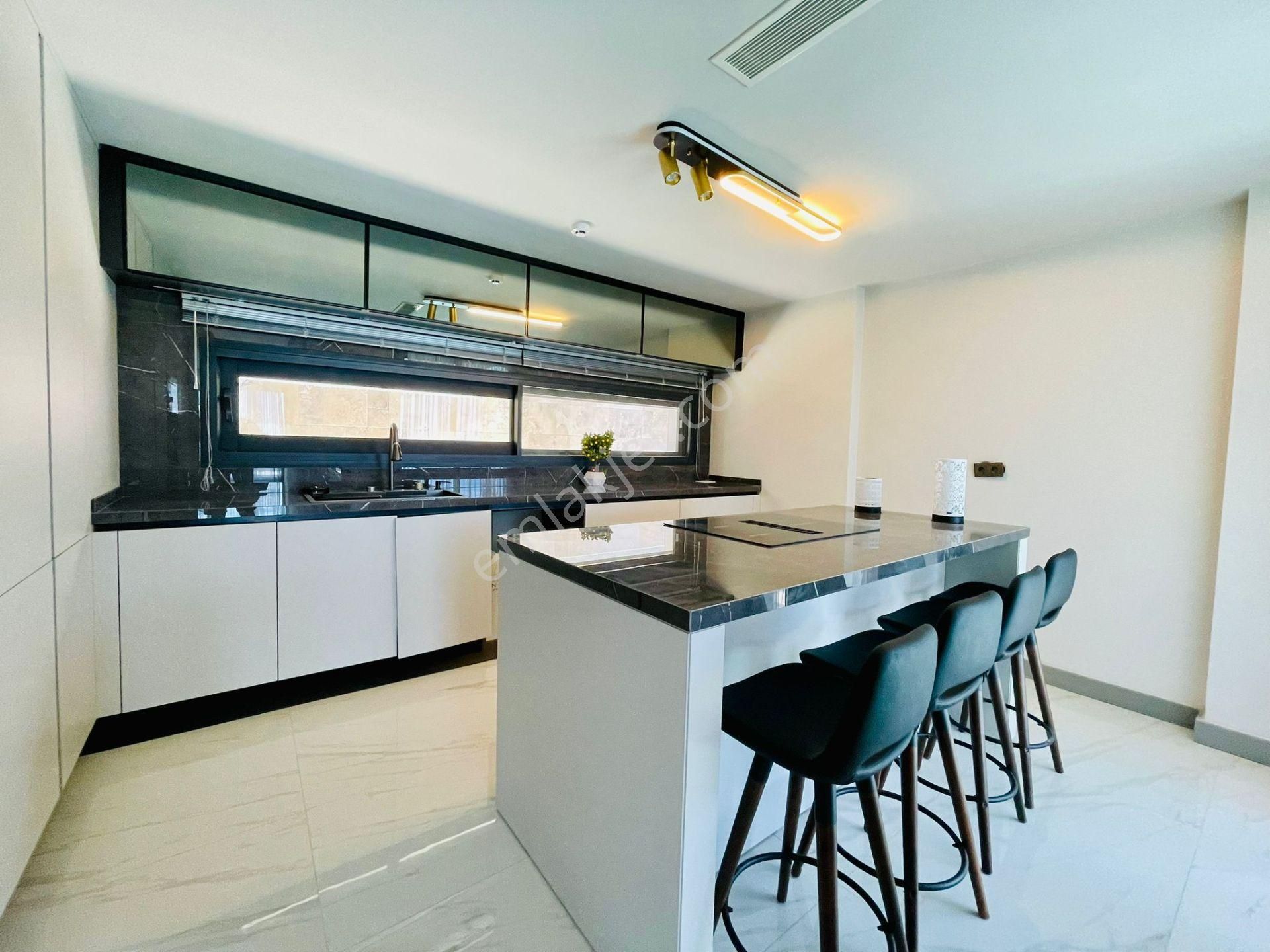 Full Manzara-sahıle Yakın-özel Havuz/otopark-hamam-sauna--akıllıev-500m2 Bahçe-tamamı Mustakıl - Görsel 9