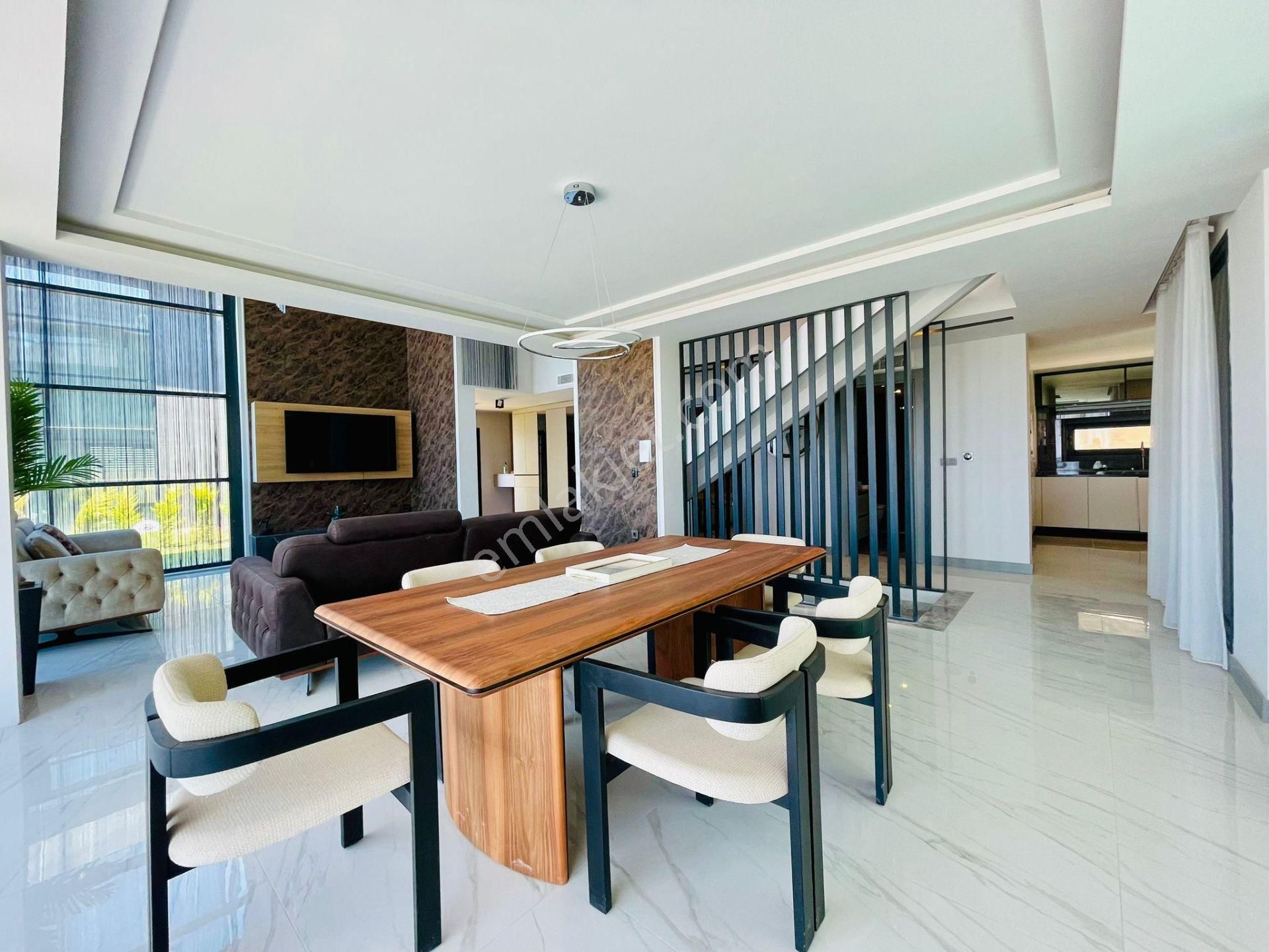 Full Manzara-sahıle Yakın-özel Havuz/otopark-hamam-sauna--akıllıev-500m2 Bahçe-tamamı Mustakıl - Görsel 13