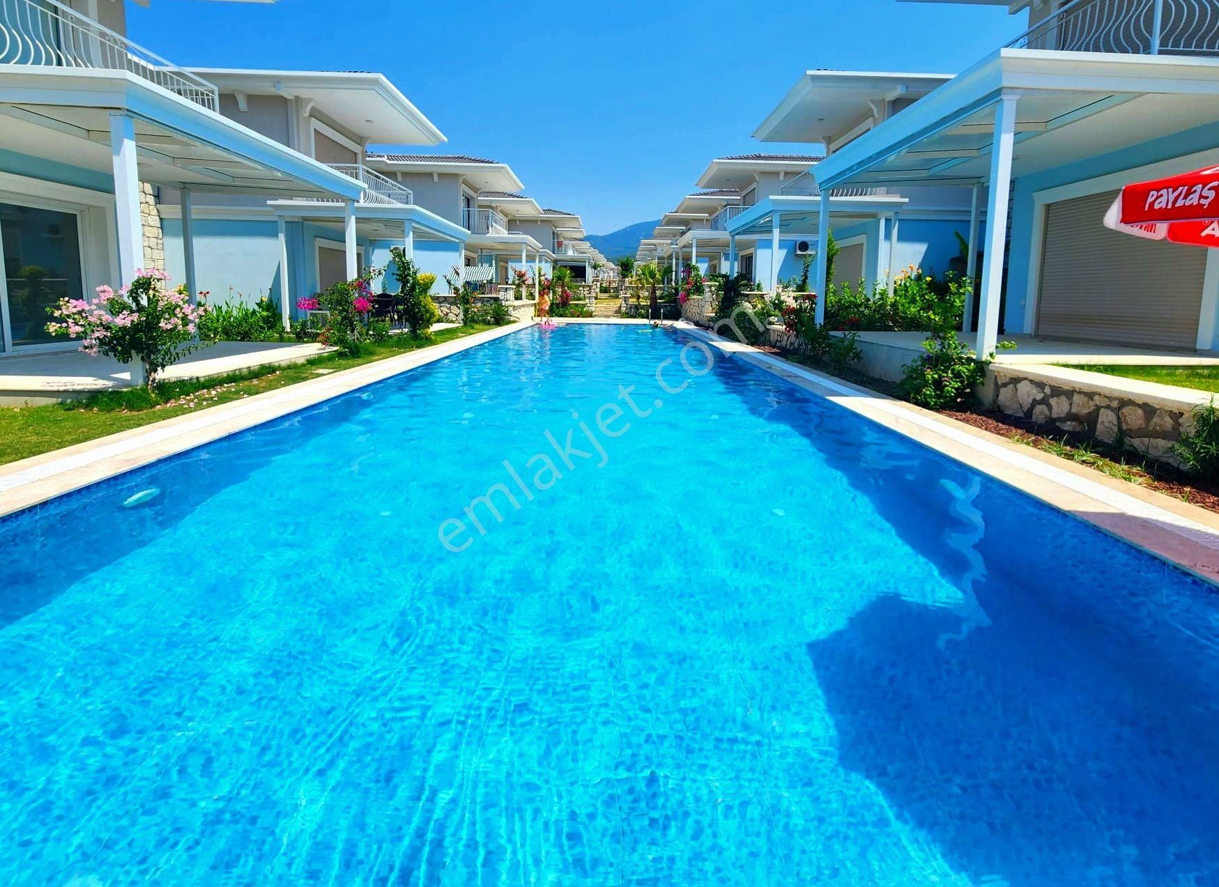 Kuşadası Güzelçamlı Satılık Villa Kuşadası termal havuzlu sitede satılık villa
