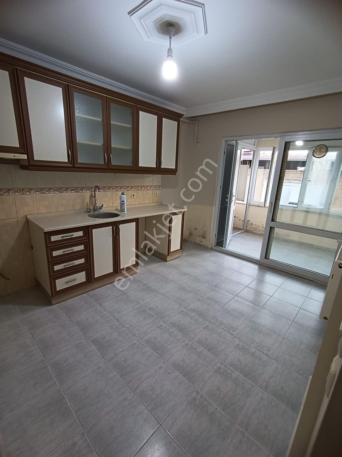 Nazilli Yıldıztepe Satılık Daire MERKEZ KARAKOL YANI ADLİYE LOJMANLARI KARŞISI ASANSÖRLÜ DAİRE