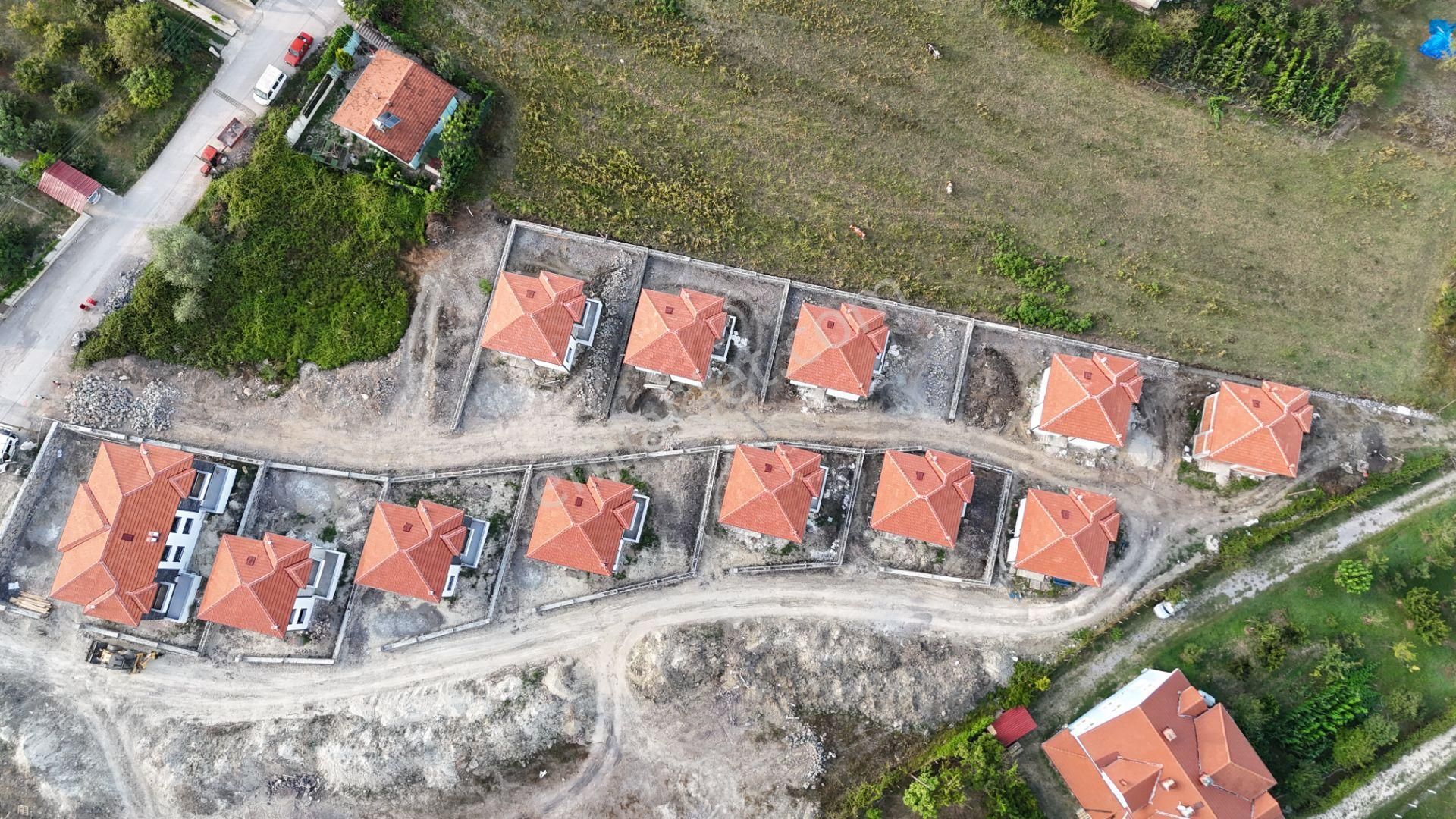 Kandıra Kefken Satılık Villa İmarlı KEFKENDE 350 m2 VİLLA YAPMAYA UYGUN SATILIK İMARLI ARSA