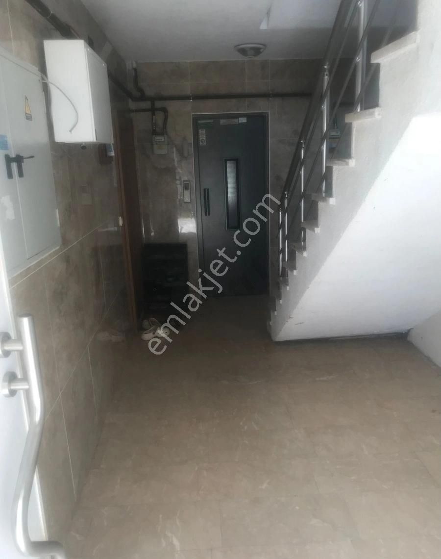 Hendek Rasimpaşa Kiralık Daire Rasimpaşa mah ORMAN İŞLETMENİN ARKASI KIROĞLU SİTESİ ARA KAT 3+1 KİRALIK DAİRE