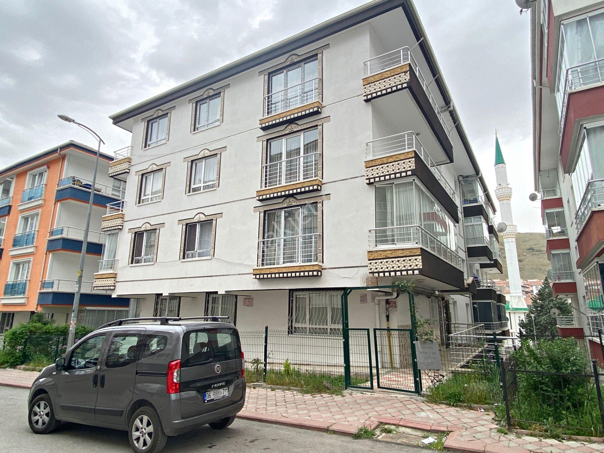 Keçiören Şehit Kubilay Satılık Daire  3+1 4.KAT MERKEZİ KONUM CAMİİ KARŞISI ÇİFT BALKONLU ASANSÖRLÜ