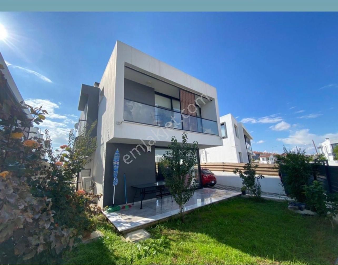 Lefkoşa Yenikent Satılık Villa Kktc Lefkoşa Yenikent Bölgesinde Lüks 4+1 Villa