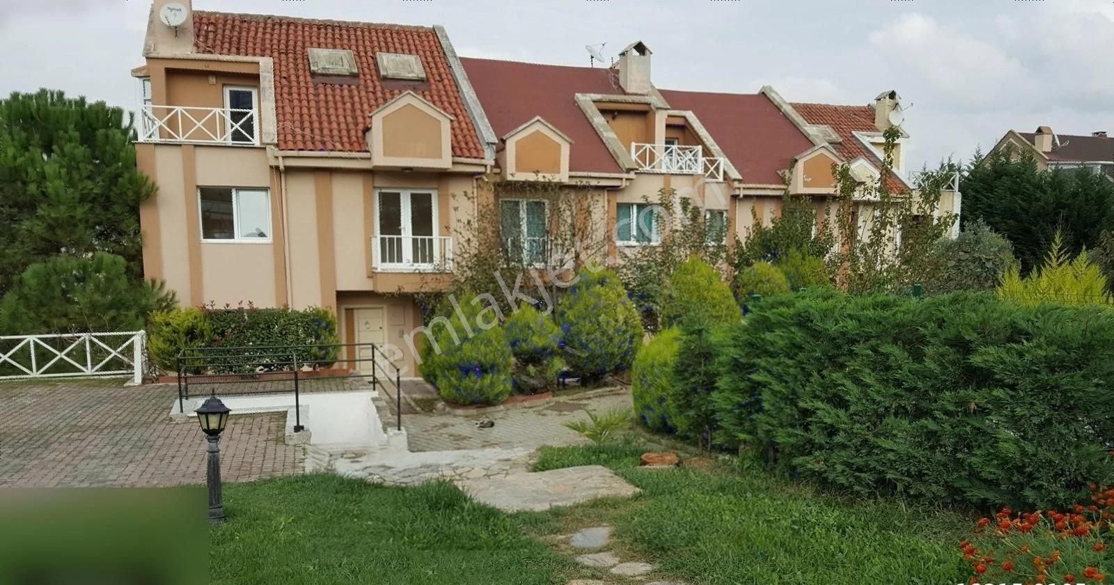 Başakşehir Bahçeşehir 2. Kısım Satılık Villa KAPALI OTOPARKLI.. YÜZME HAVUZLU.. BAHÇELİ.. FOURLEX VİLLA