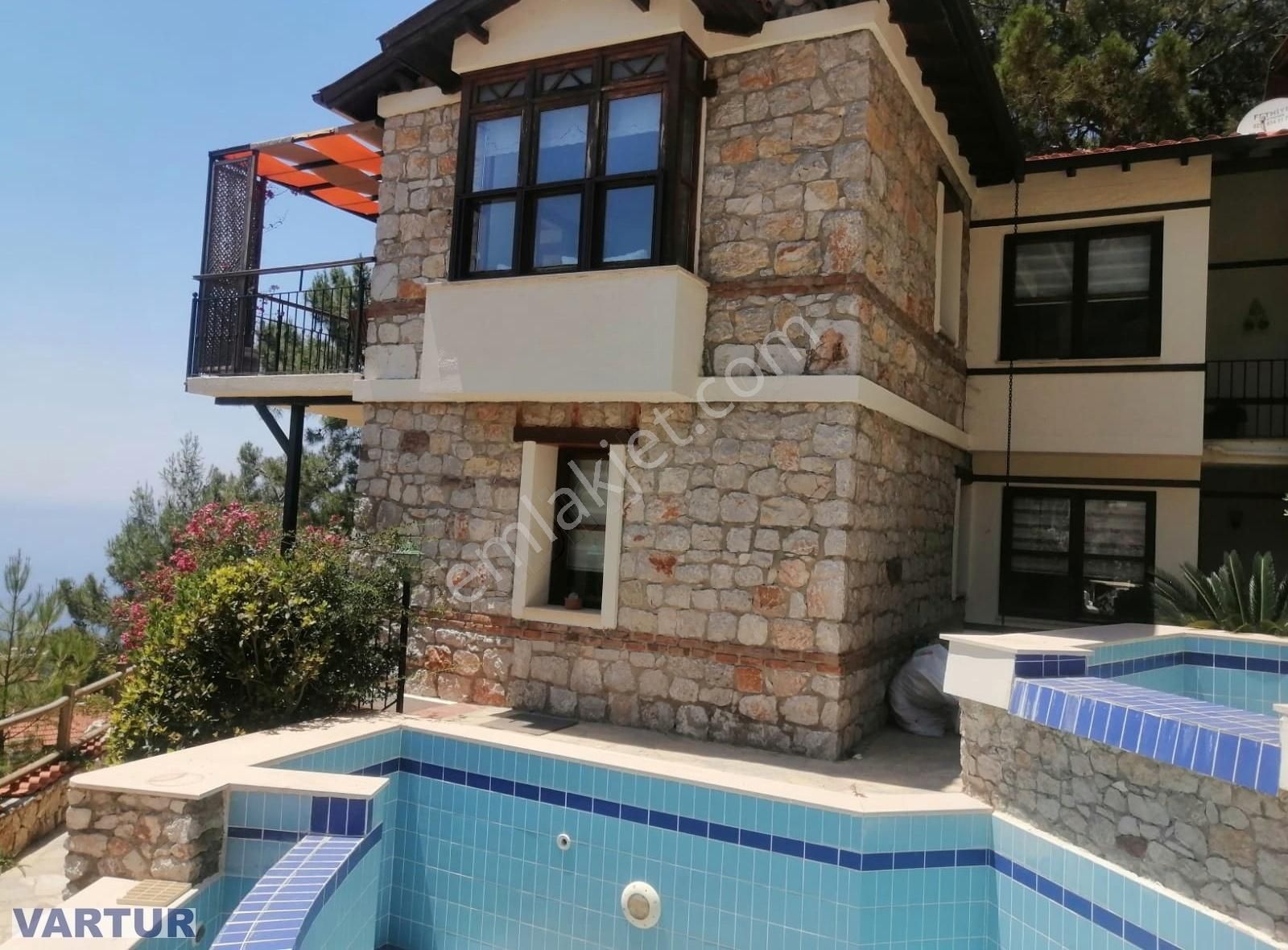 Fethiye Faralya Satılık Villa FARALYADA DENİZE NAZIR MÜLKİYET TAPULU