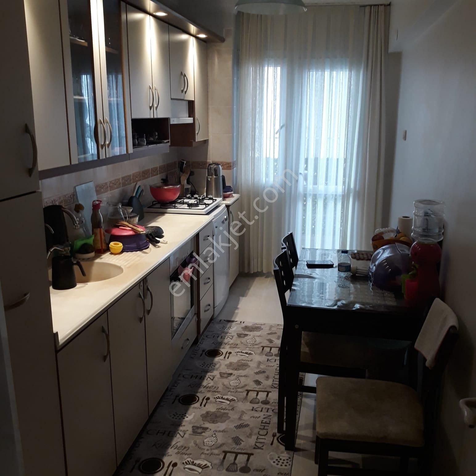 Karşıyaka Nergiz Kiralık Daire  NERGİZ ÇARŞI YAKINI 3+1 TADİLATLI BAKIMLI DAİRE