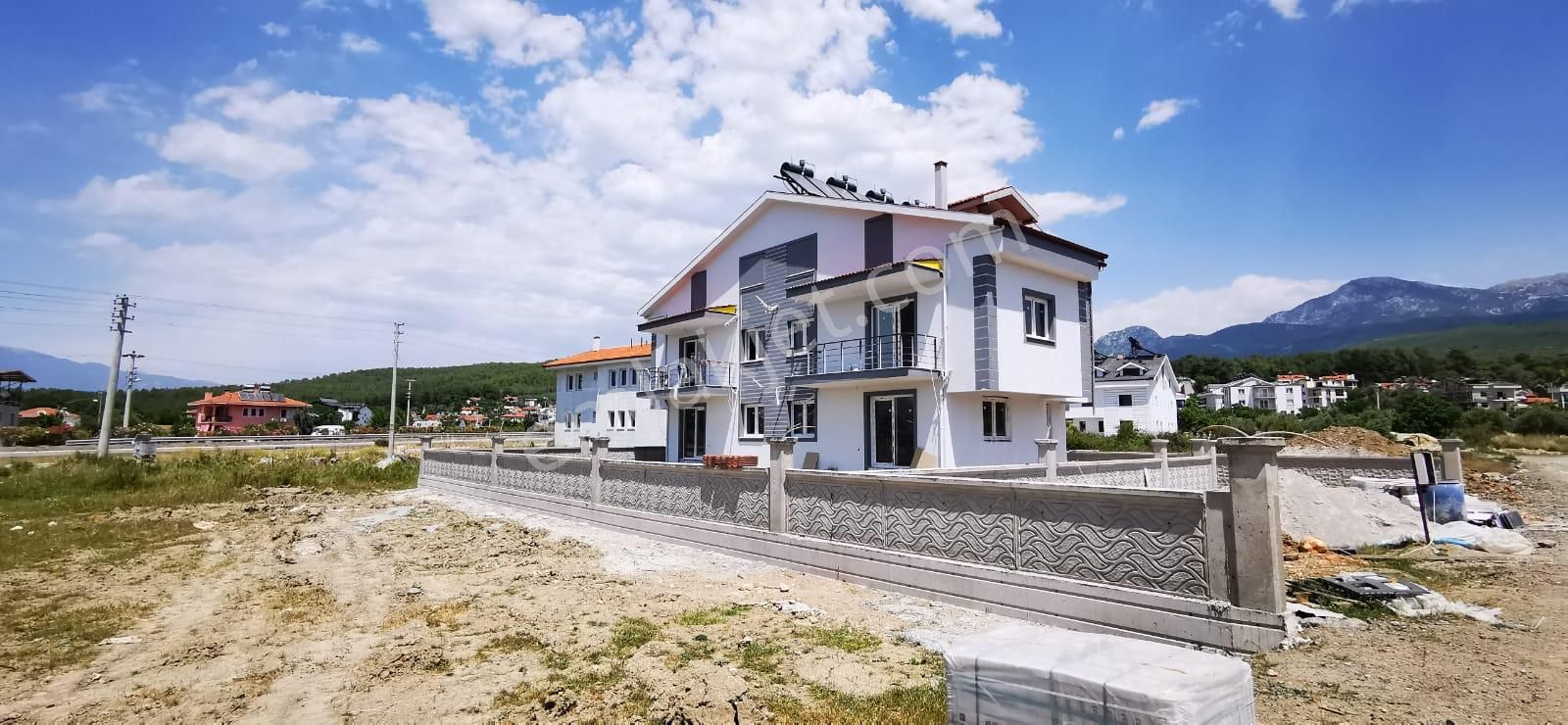 Seydikemer Gerişburnu Satılık Daire  Seydikemer'de Çatı Dubleks 4+1 Satılık Daire