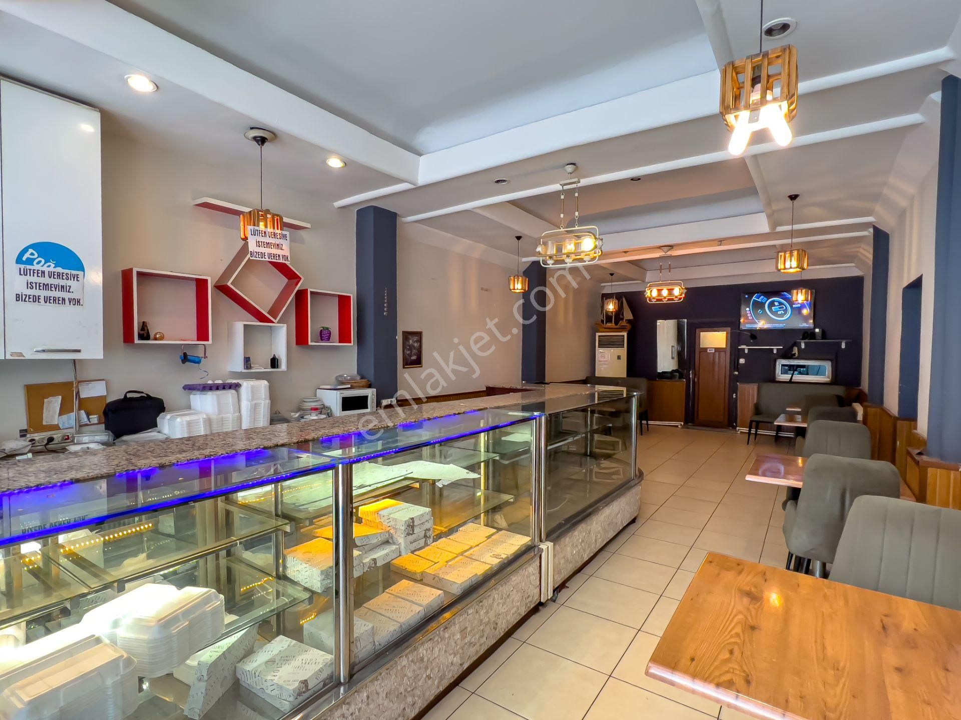 Emin'den Yeşillik Caddesi Yanı Komle Bina - Görsel 6