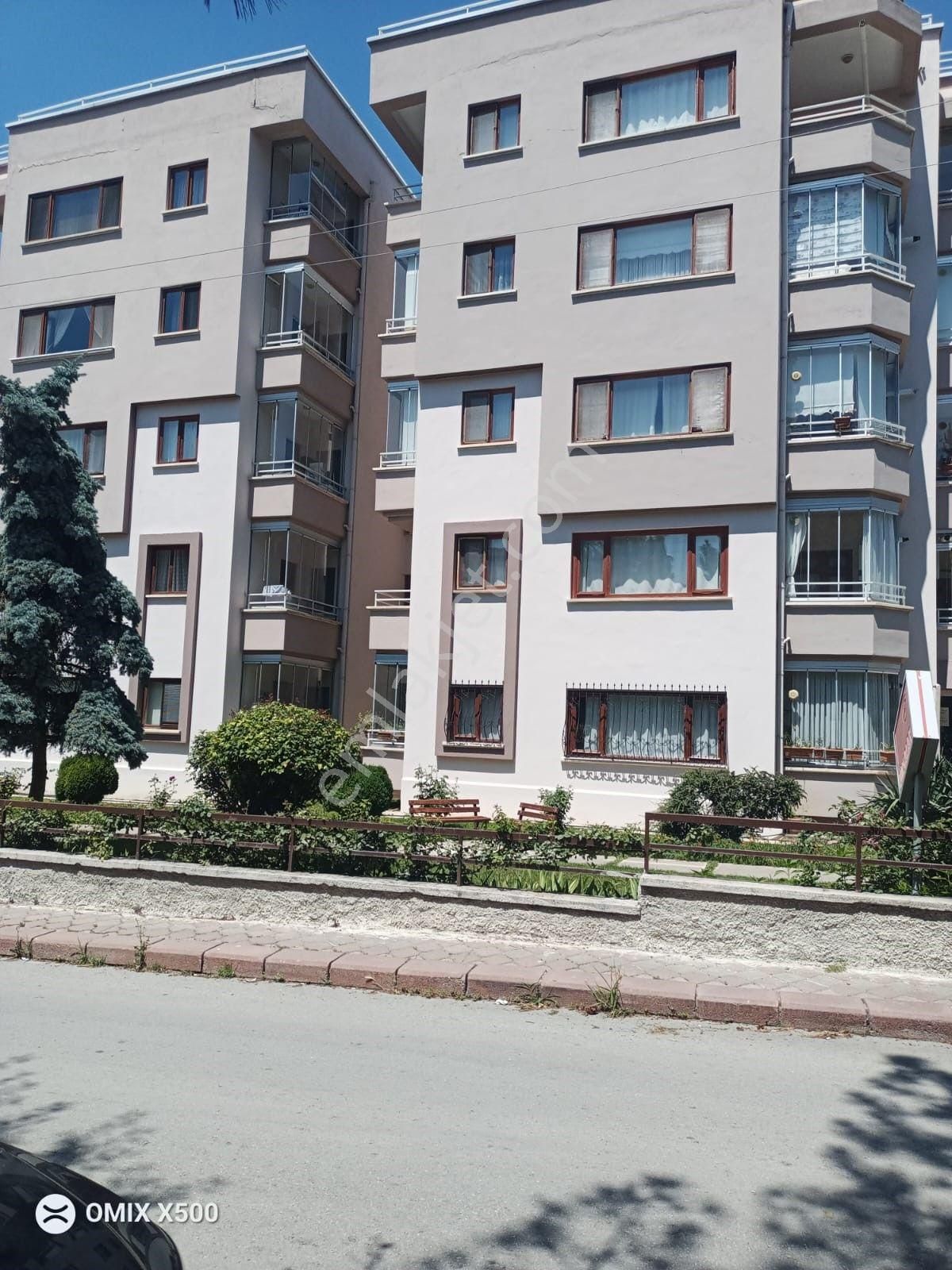 Çankaya Çukurambar Kiralık Daire  100.YIL İŞÇİ BLOKLARİNDA EBEVEYNLİ KAPALI OTOPARKLI ASANSÖRLÜ 3+1 KİRALIK DAİRE