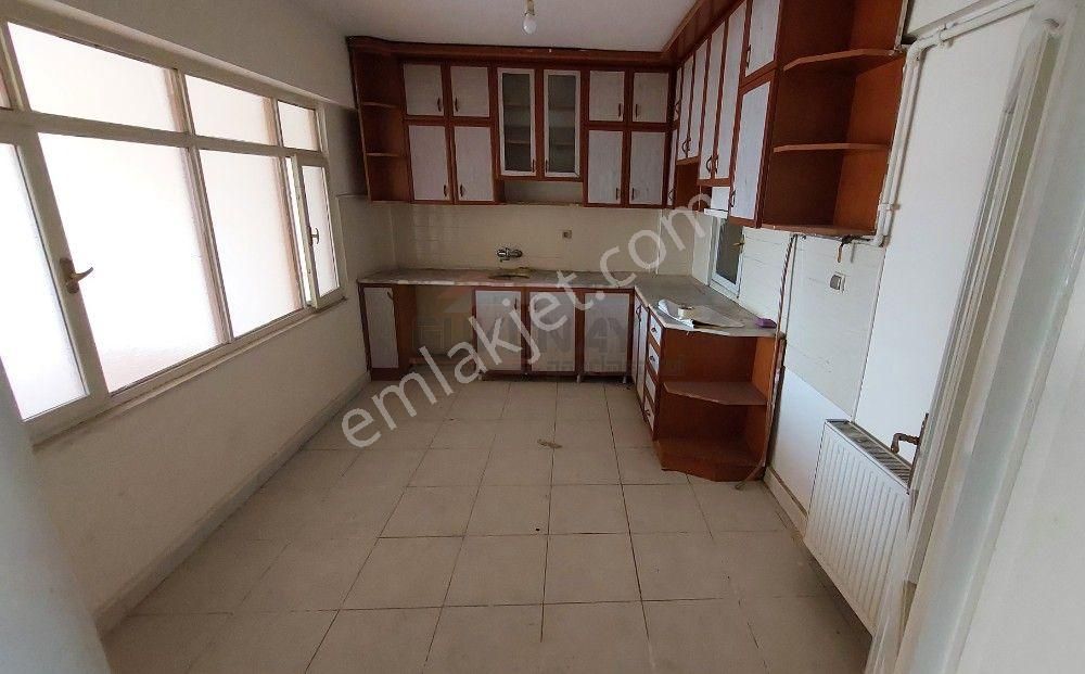 Çorum Merkez Yeniyol Kiralık Daire  GÜVENAY - ÇORUM İNÖNÜ CADDESİ ARKA SOKAĞINDA  3+1 KİRALIK DAİRE