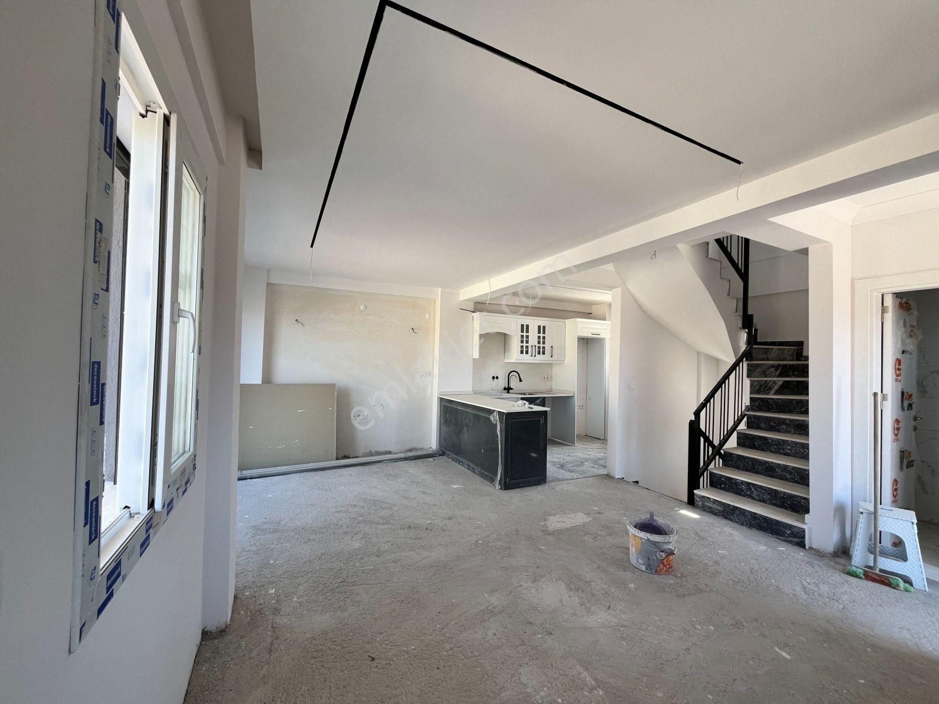 Seferihisar Çevrekent'te 5+1, 180m2 Sıfır Villa - Görsel 3