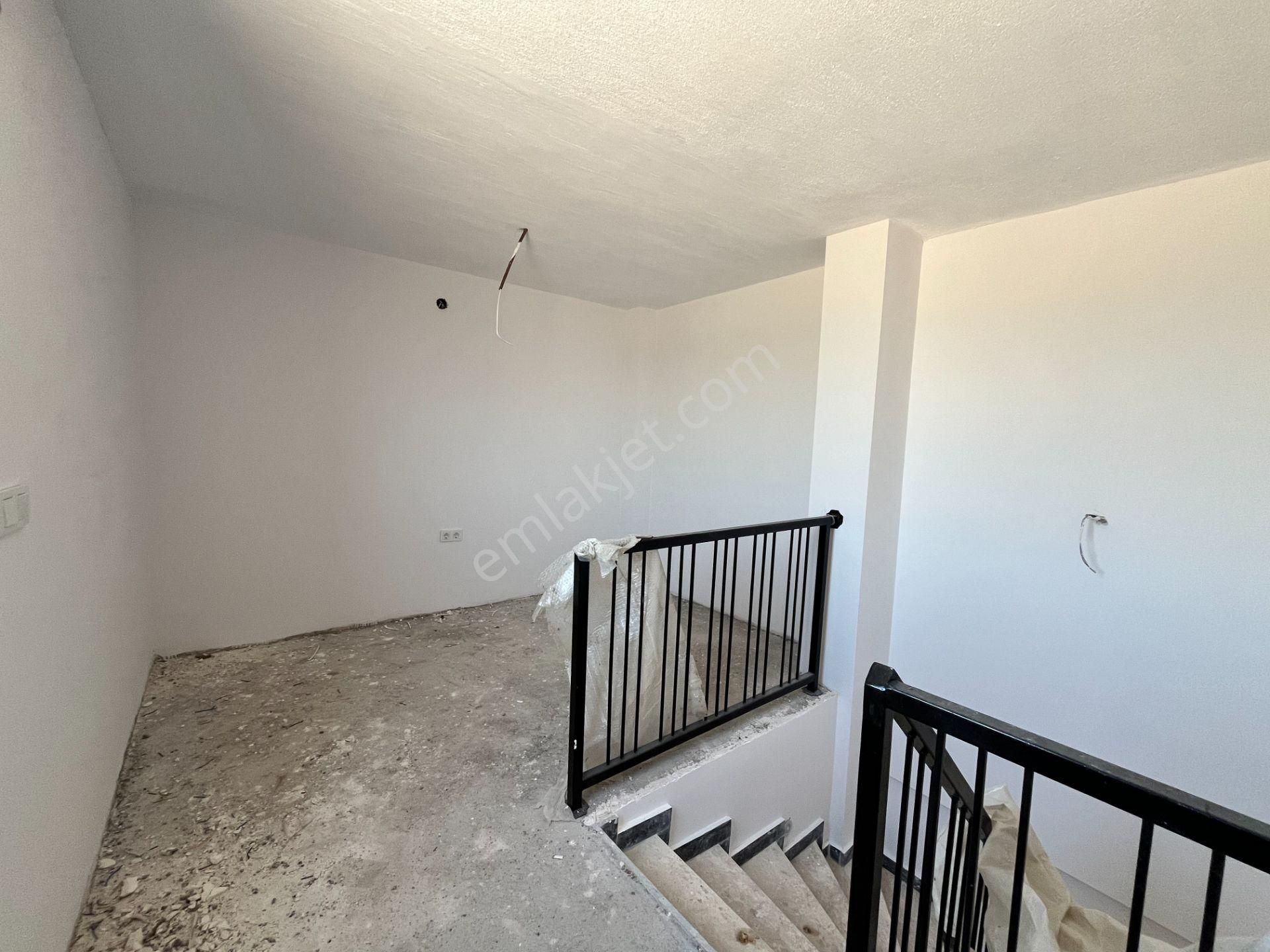 Seferihisar Çevrekent'te 5+1, 180m2 Sıfır Villa - Görsel 22