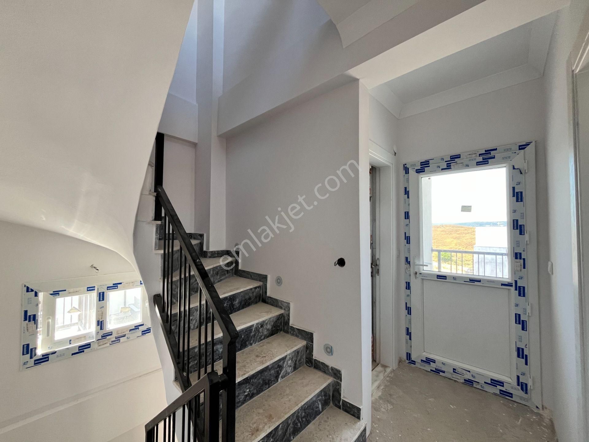 Seferihisar Çevrekent'te 5+1, 180m2 Sıfır Villa - Görsel 20