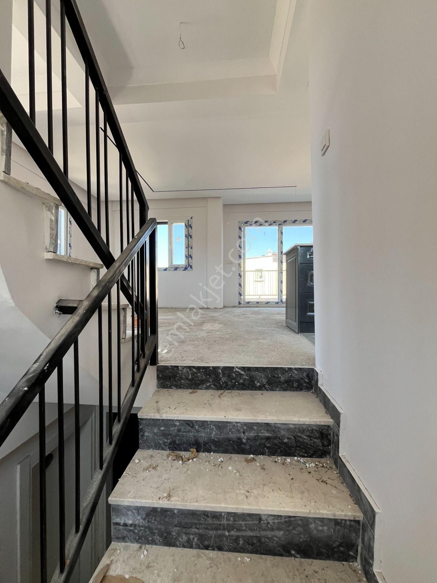 Seferihisar Çevrekent'te 5+1, 180m2 Sıfır Villa - Görsel 19