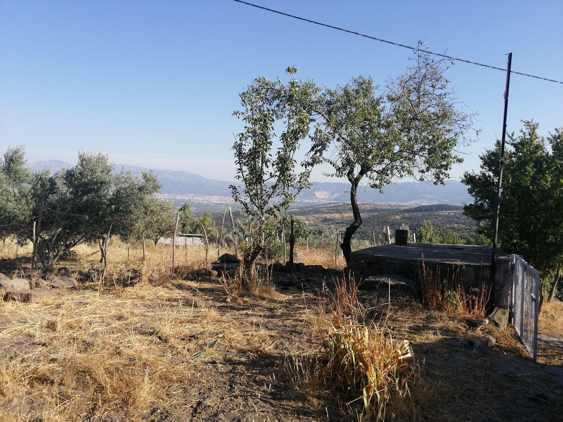 Yunusemre Çamlıca Satılık Konut İmarlı YUNUSEMRE ÇAMLICA MAHALLESİ'NDE SATILIK SÜPER MANZARALI 524 M2 İMARLI ARSA 