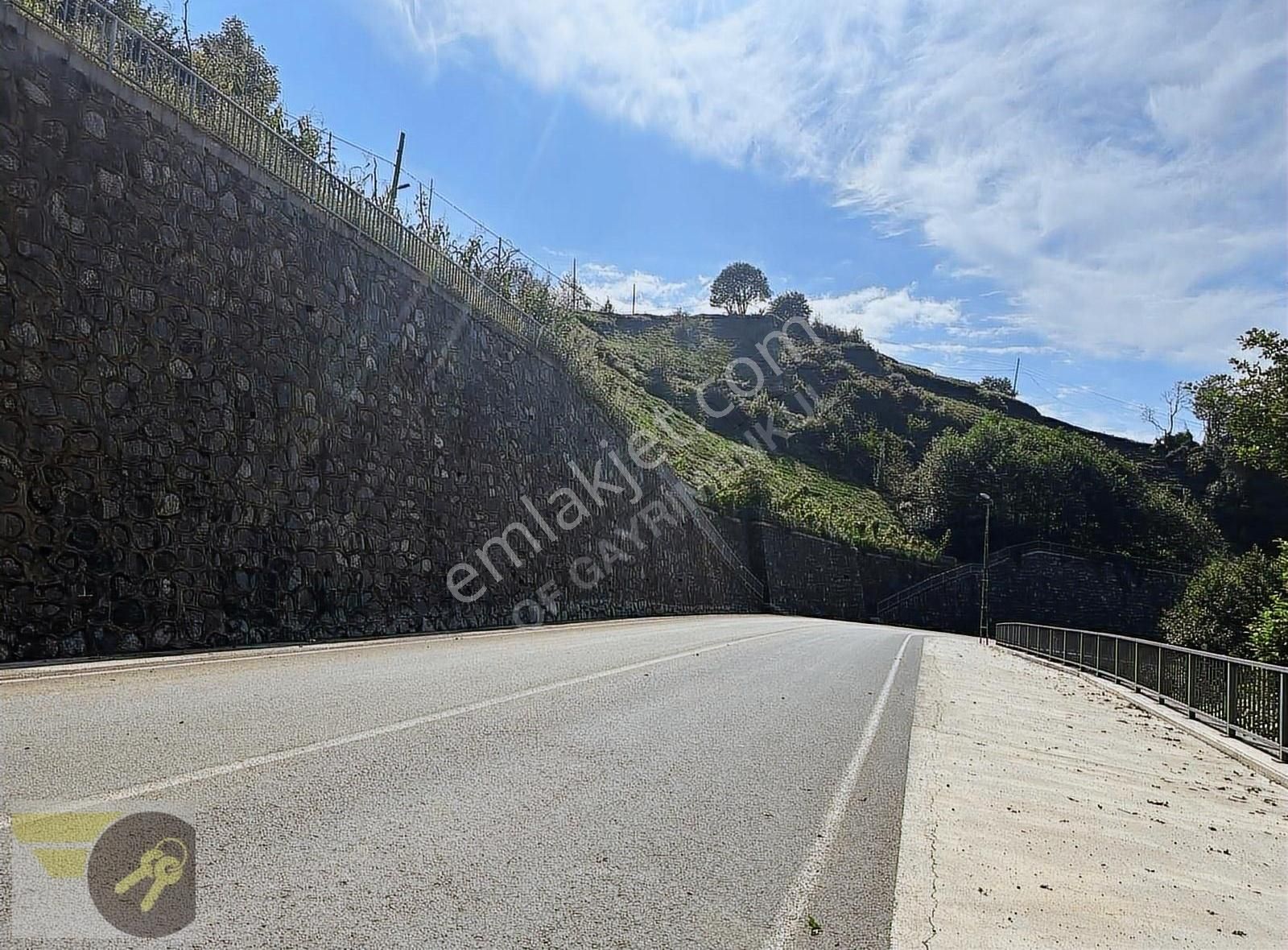 Of Yukarı Kışlacık Satılık Tarla *of Gayrimenkul* Deniz Manzaralı Satılık 4700m2 Arazi