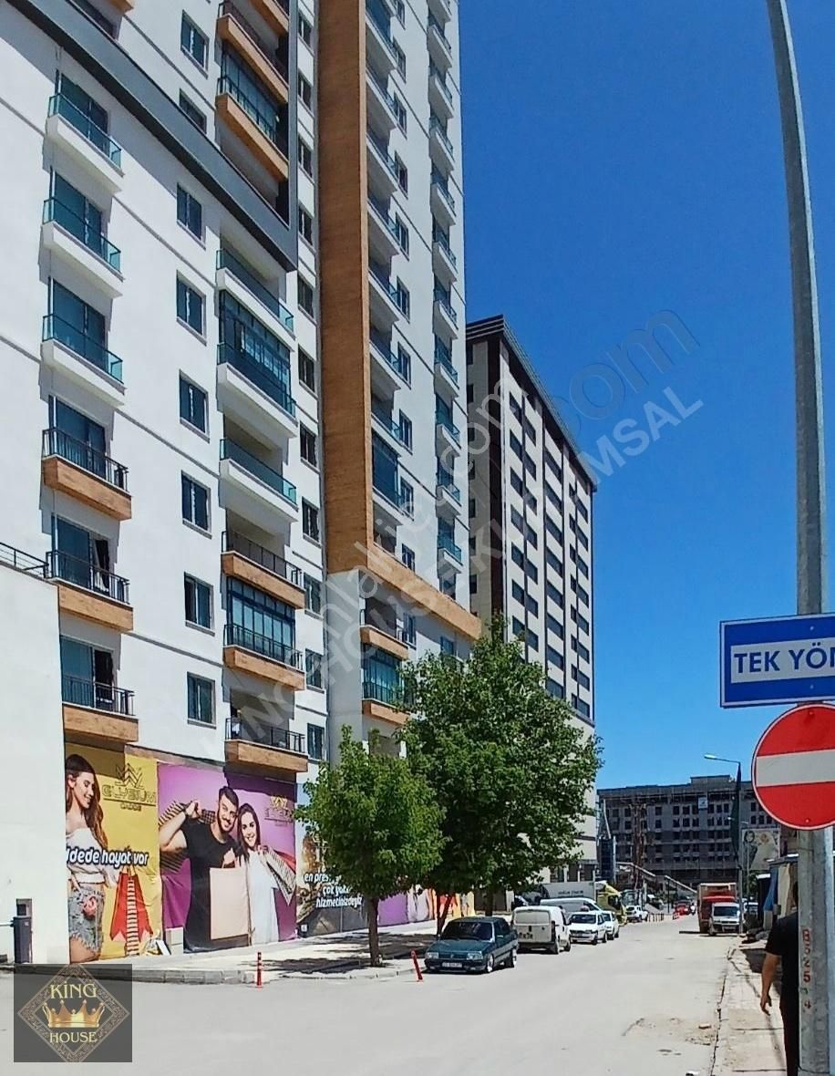 Elazığ Merkez Cumhuriyet Kiralık Ofis KING HOUSE KURUMSALDAN KİRALIK İŞ YERİ OFİSLER