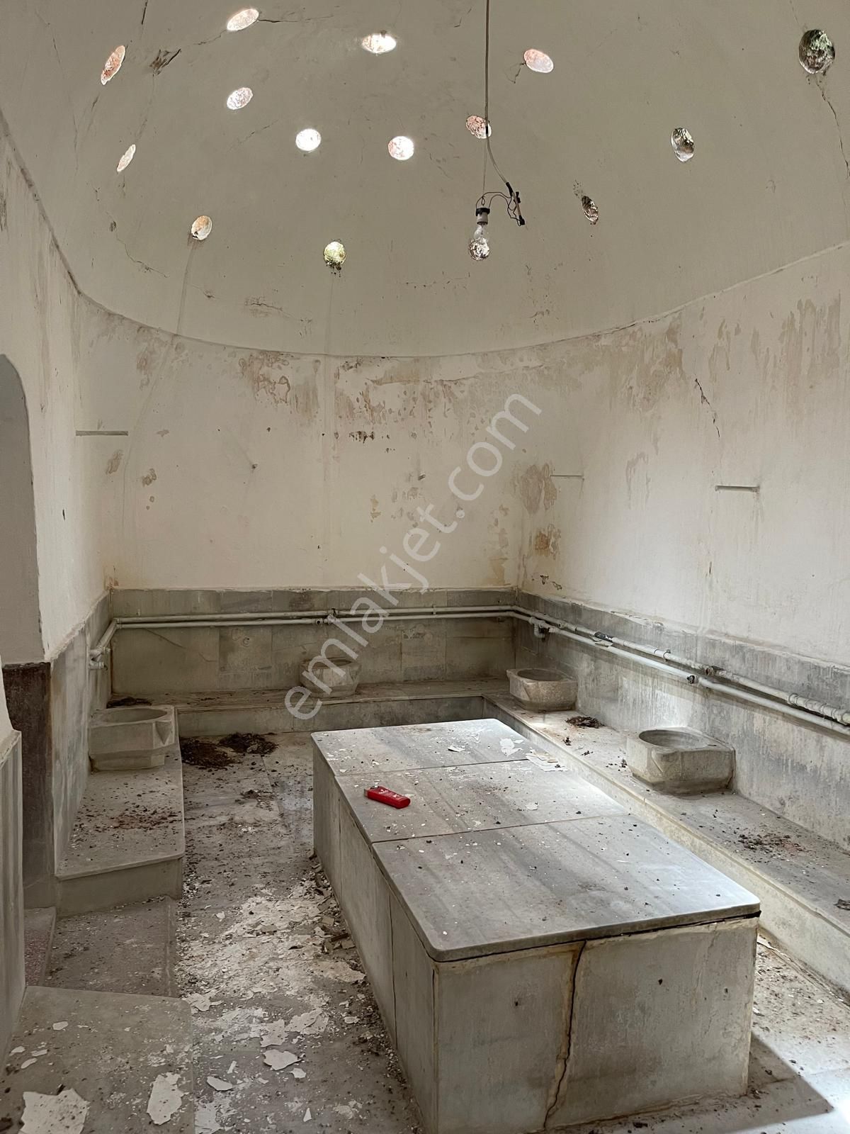 Ayvada'dan Ayvalık Merkez'de Bahçeli 2 Katlı Hamam Ve 2 Katlı Taş Rum Ev - Görsel 33