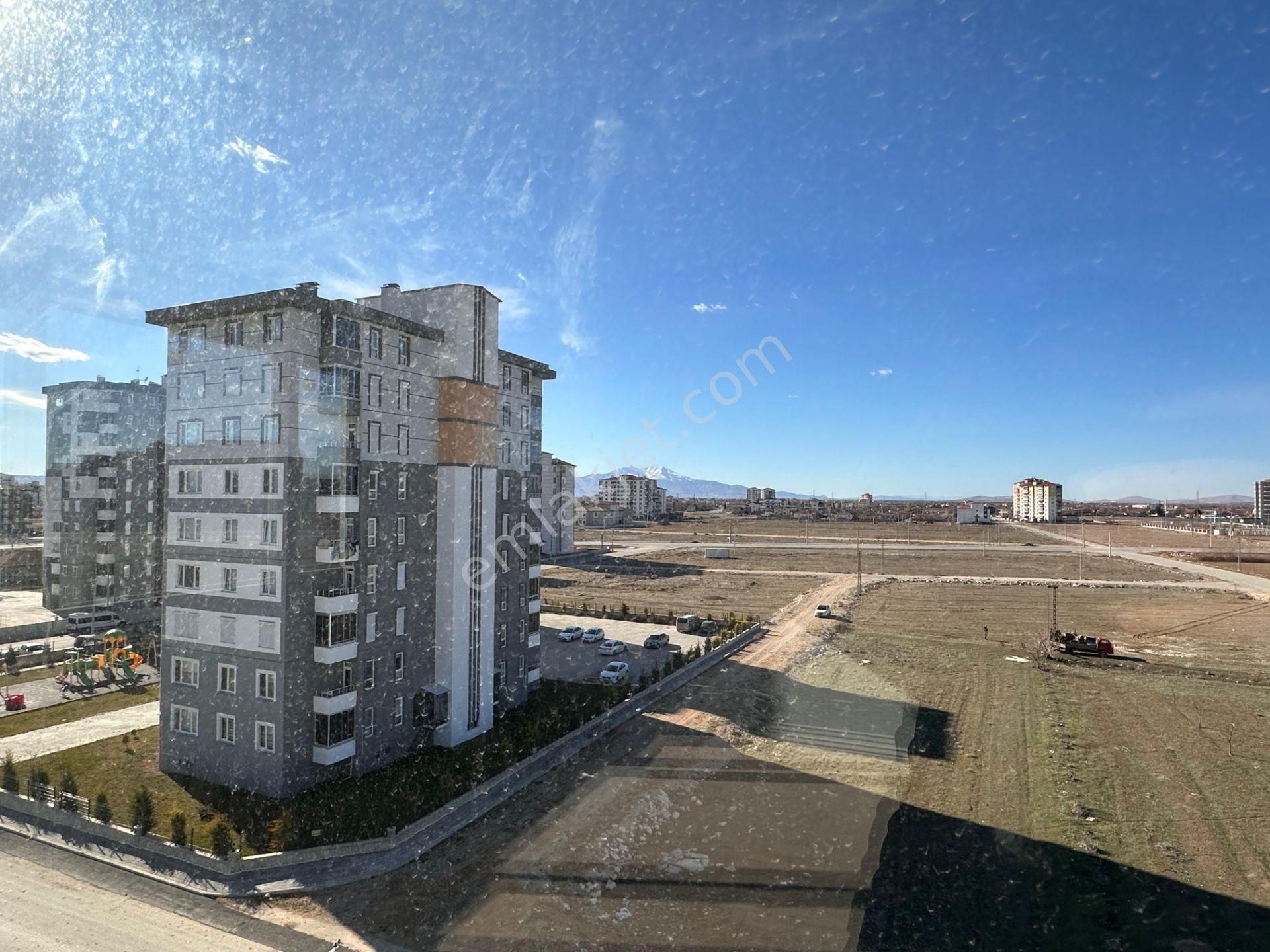 Karaman Merkez Yenişehir Satılık Daire  TALHA TOZDUMAN'DAN YENİŞEHİR MH. 1 AYA TESLİM/TERASLI 380M2/4+1