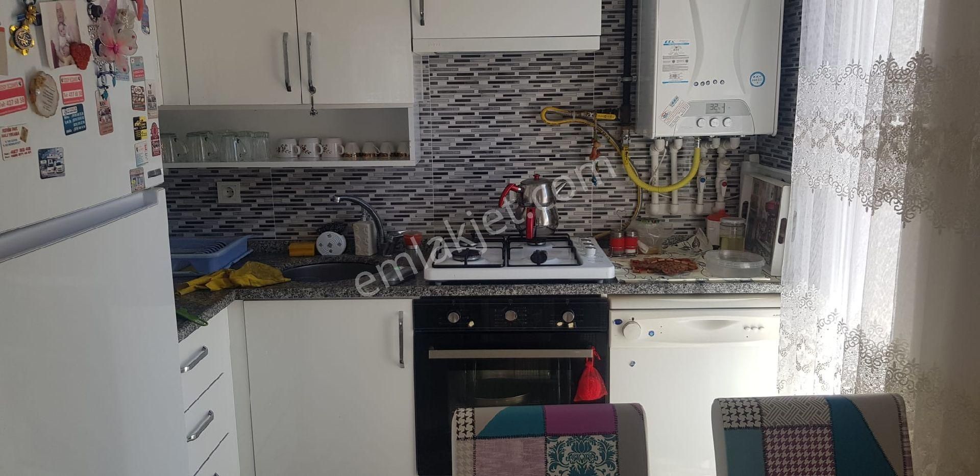 Maltepe Zümrütevler Kiralık Daire full esyali 2+1 marmaray yurume mesafesi