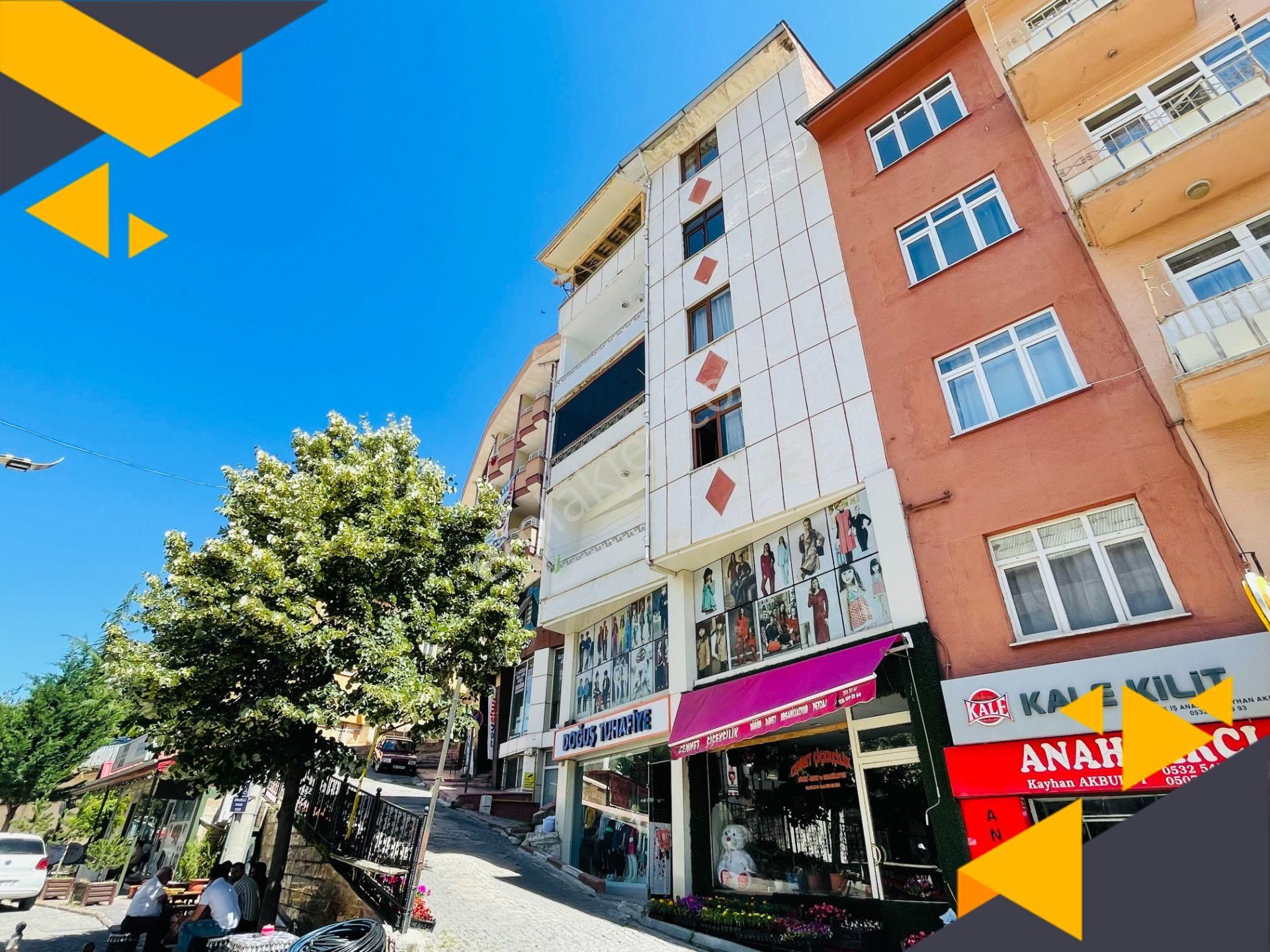 Gümüşhane Merkez Karaer Kiralık Daire  ŞEHİR MERKEZİNDE ZİRAAT BANKASI KARŞISINDA ARA KAT 2+1 DAİRE