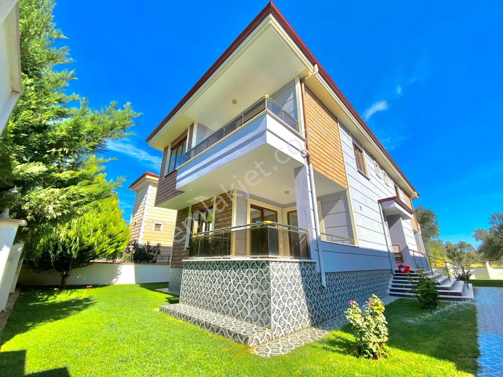 Edremit Güre Satılık Villa 💐💐💐 TEK YETKİ YÜKSELDEN GÜREDE SATILIK DENİZE 400MT MUHTEŞEM VİLLA💐💐💐