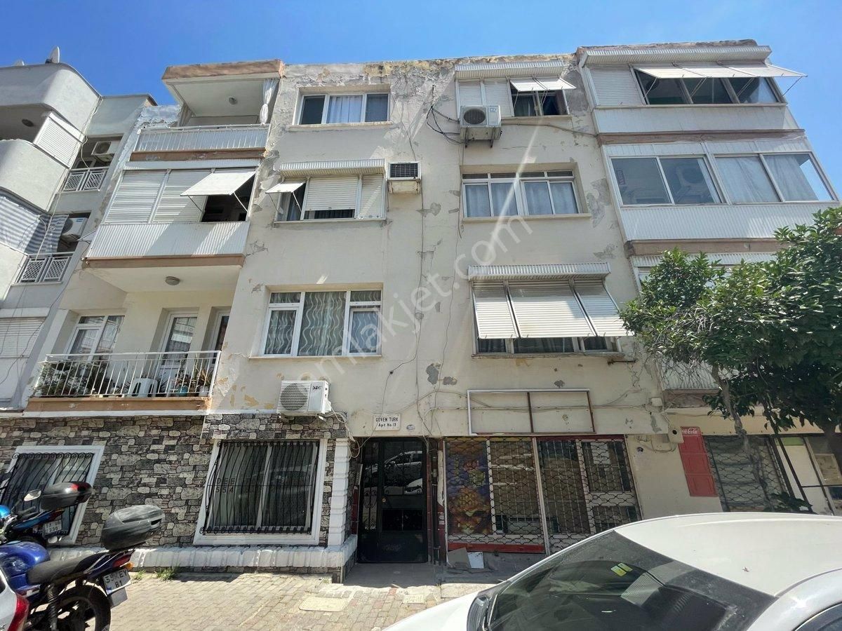 Balçova Eğitim Satılık Daire BALÇOVA EĞİTİM MAH. İSTİNYE VE METROYA YAKIN SATILIK KULLANIŞLI 2+1 DAİRE