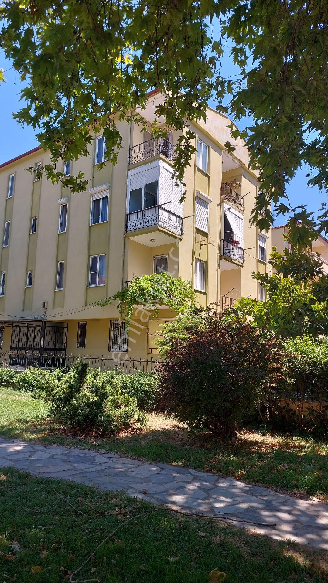 Edremit Altınkum Satılık Daire BALIKESİR EDREMİT AKÇAY ALTINKUM MH.PARK CEPHELİ 3+1 KÖŞE SATILIK DAİRE 