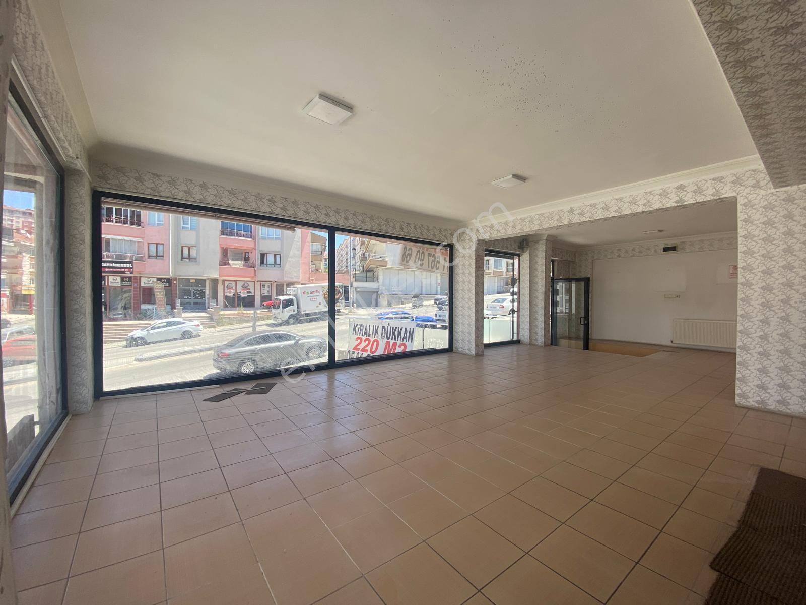 Adalı Gayrimenkul'den Satılık Köşe Başı Dükkan Yeşilbayırın İşlek Caddesinde - Görsel 7