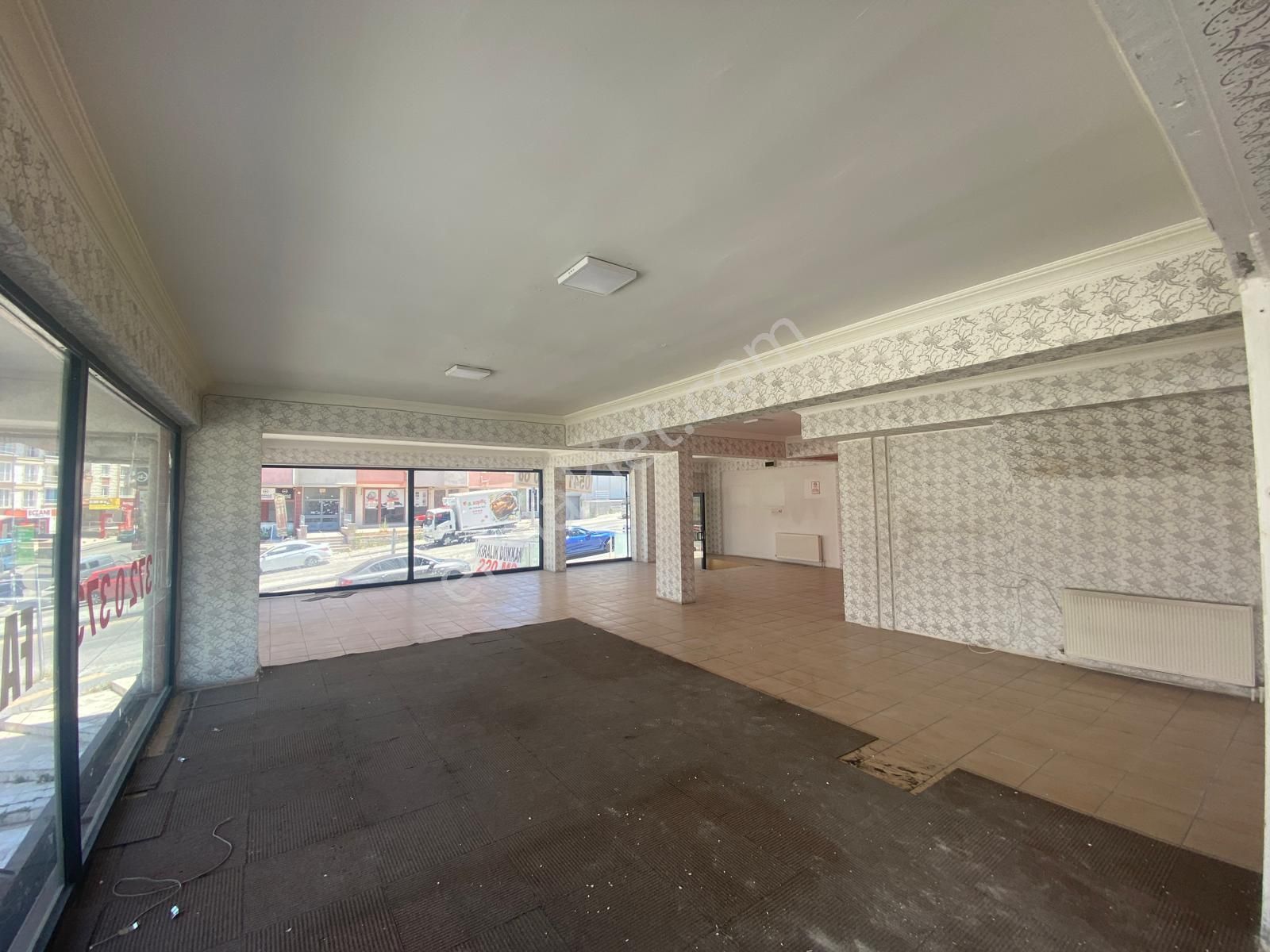 Adalı Gayrimenkul'den Satılık Köşe Başı Dükkan Yeşilbayırın İşlek Caddesinde - Görsel 23