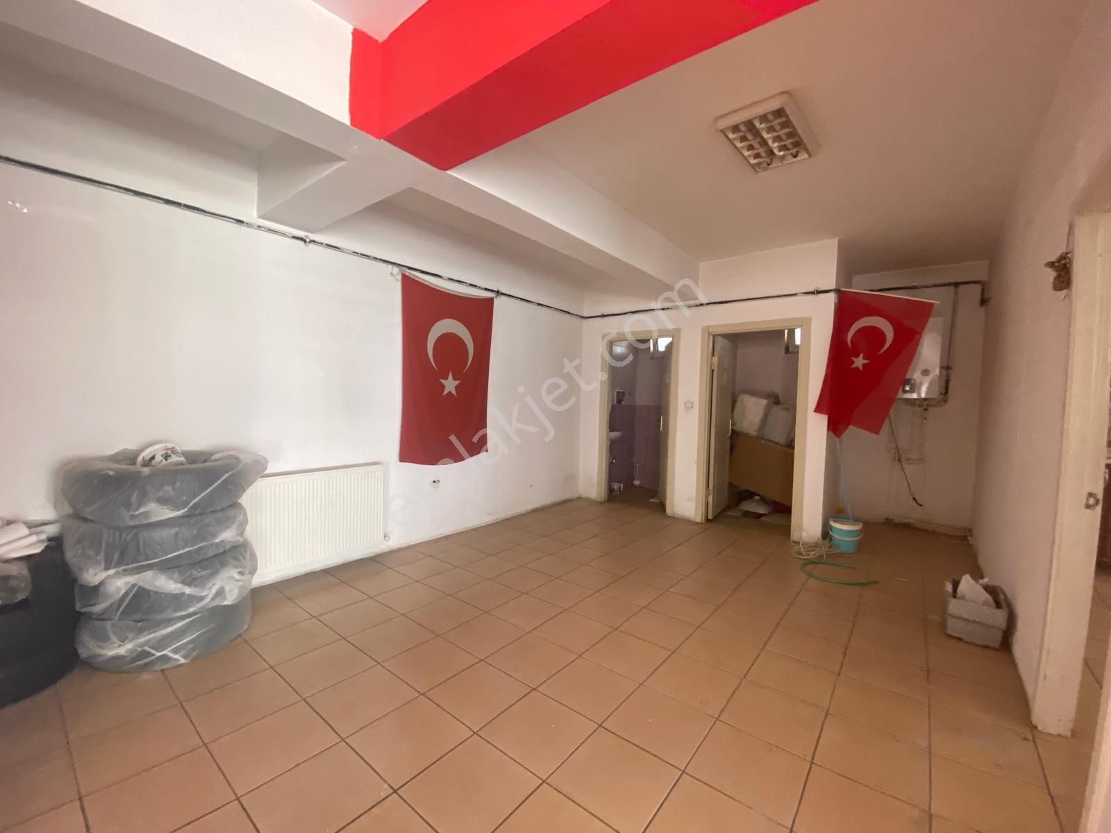 Adalı Gayrimenkul'den Satılık Köşe Başı Dükkan Yeşilbayırın İşlek Caddesinde - Görsel 10