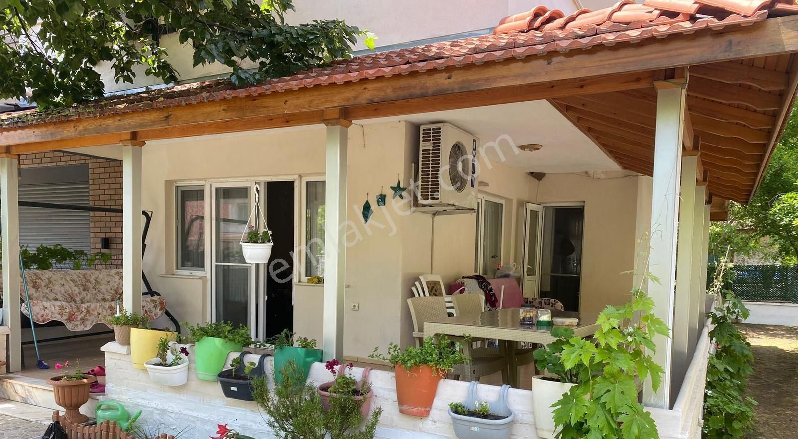 Ayvalık Altınova Kiralık Villa ÖZ ŞAHİNOĞLU EMLAK TAN SİKİRALIK WİLLA 