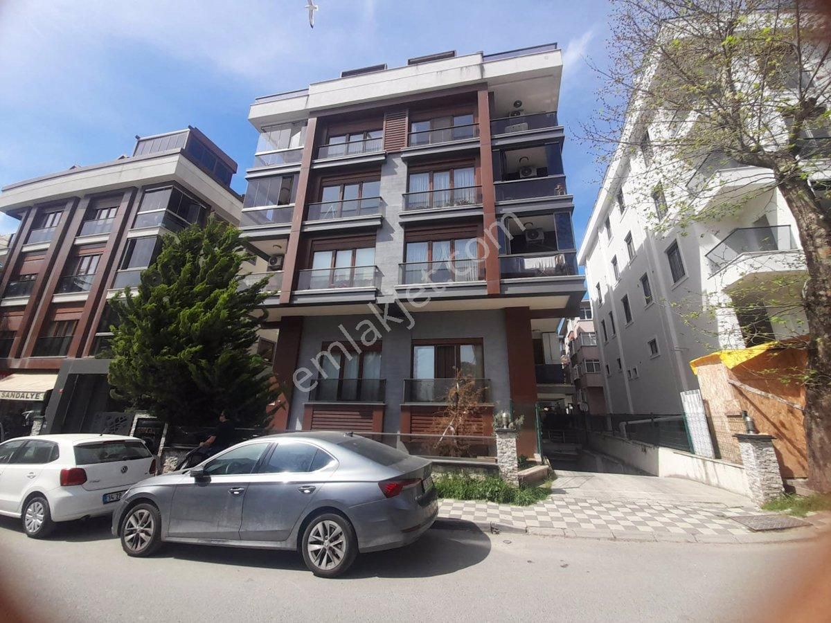 Maltepe Küçükyalı Satılık Daire KÜÇÜKYALI MEKTEP CADDESİ 2+1 SATILIK