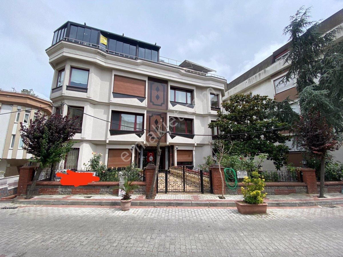 Bakırköy Basınköy Satılık Daire BASINKÖYDE HAVUZLU BAHÇE KULLANIMLI SATILIK DAİRE