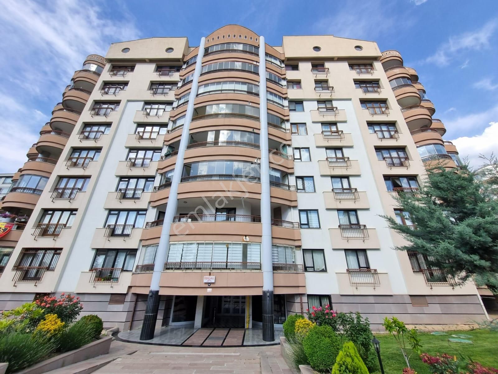 Çankaya Çukurambar Satılık Daire  *** ÇUKURAMBAR BUDAPEŞTE CADDESİNDE 4+1 SATILIK LÜKS DAİRE ****