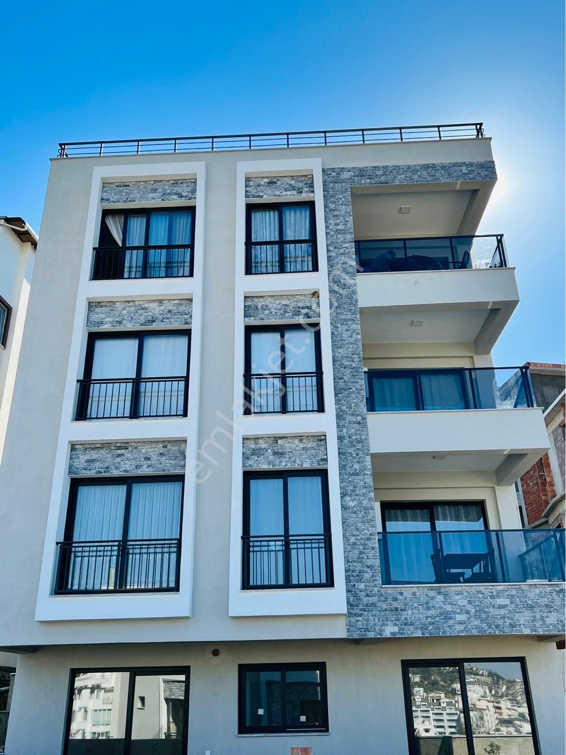 Güllük Merkezde Full Deniz Manzaralı Kiralık Daire - Görsel 2